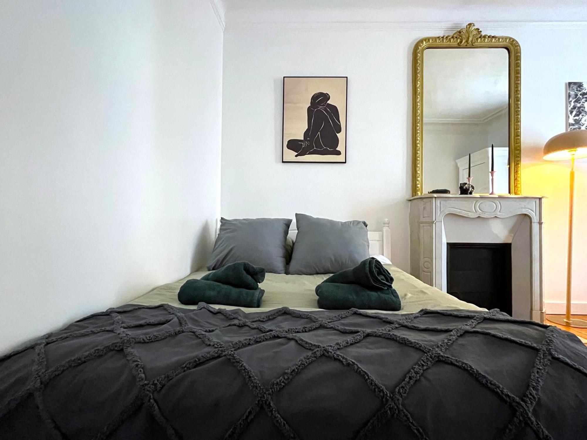 Lovely Haussmannian Flat In Montparnasse Paris Exterior foto